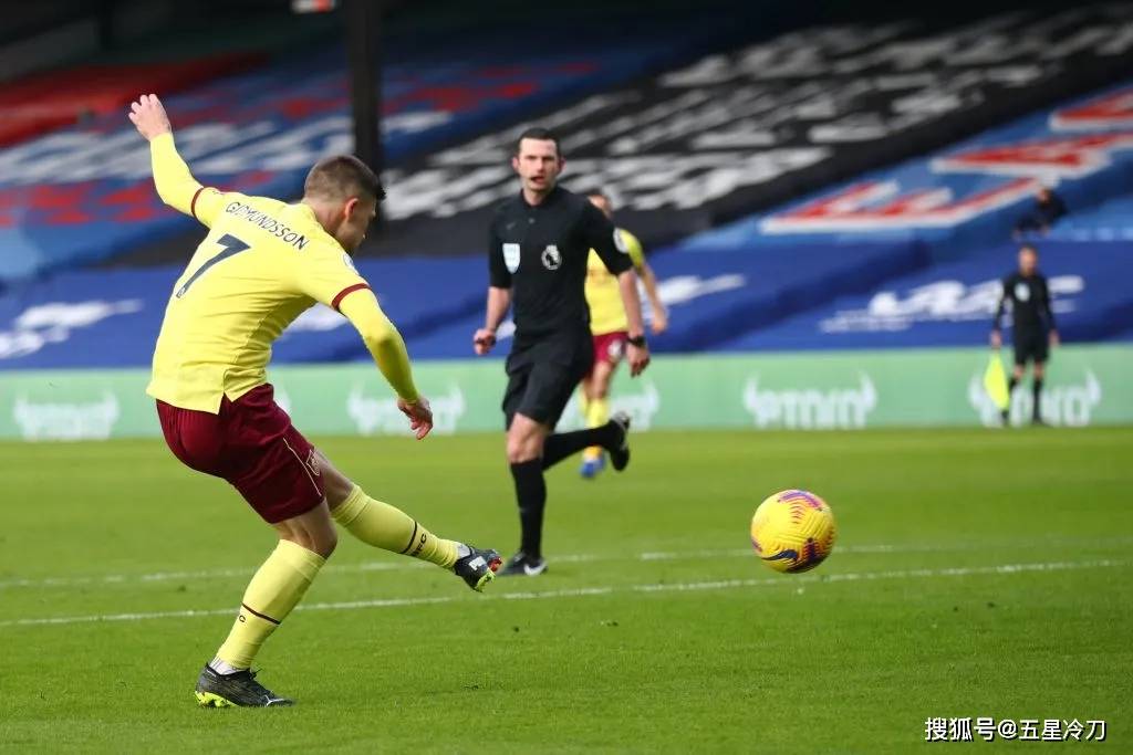 今夜英超传出新动向,夏洛特黄蜂豪取连胜,管理层表态——引发热议,纪律约束更严格(英超新赛季各队转会) 今夜英超传出新动向,夏洛特黄蜂豪取连胜,管理层表态——引发热议,纪律约束更严格(英超新赛季各队转会)