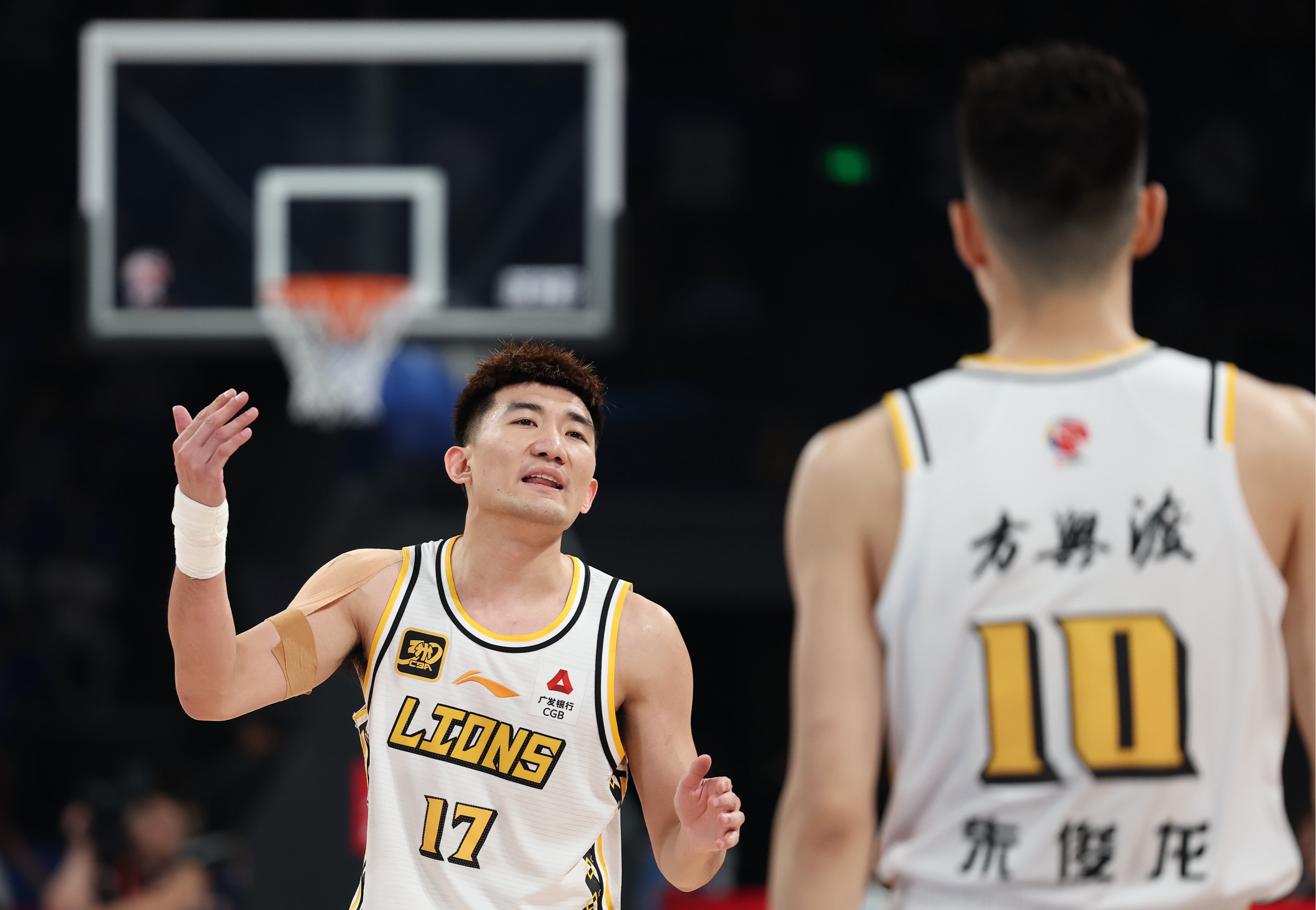 KAIYUN SPORTS-今晚埃因霍温备战CBA季后赛；刷新队史纪录细节曝光；球迷炸锅；训练强度明显提升的简单介绍