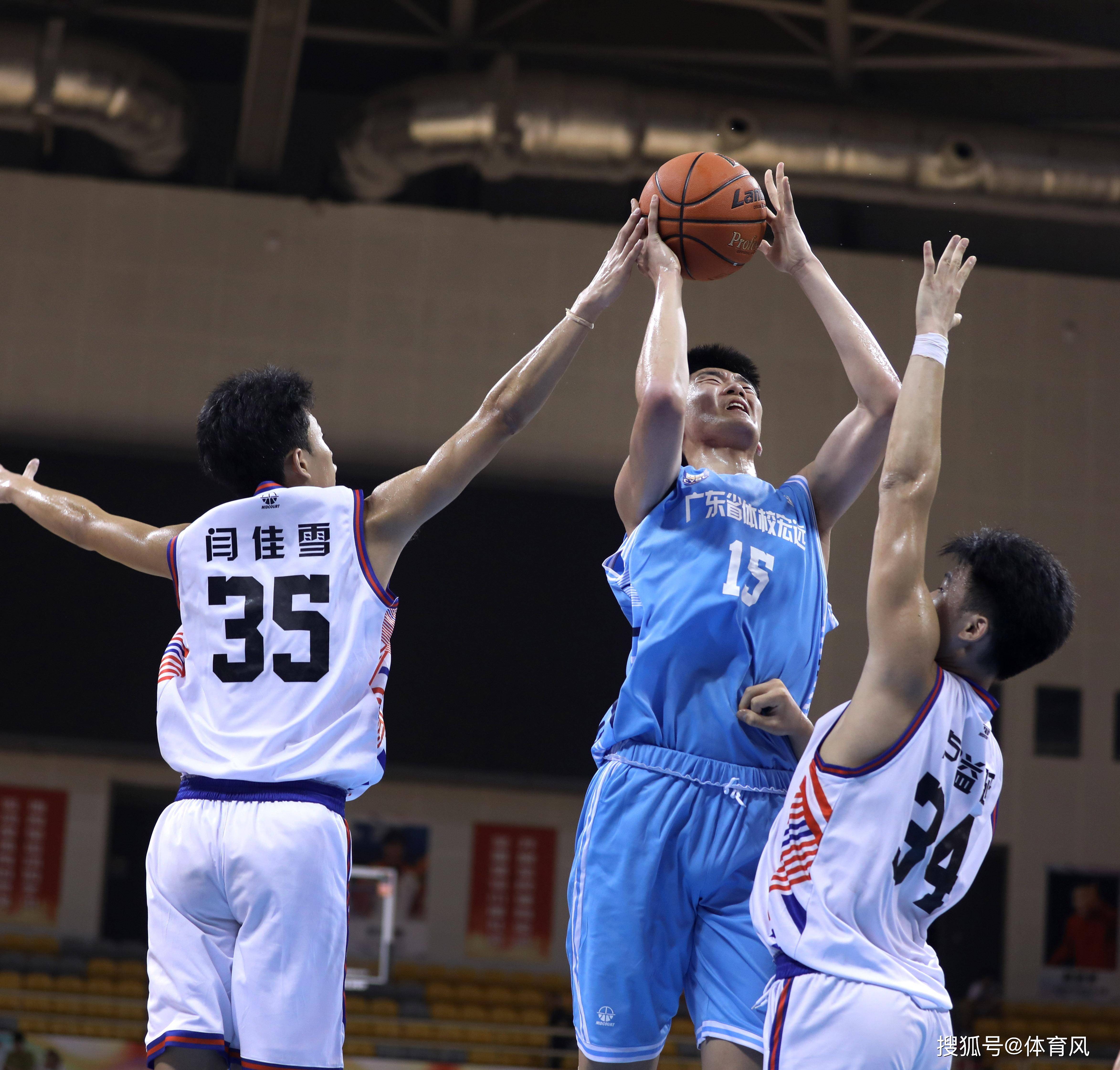 KAIYUN SPORTS-窗口期深圳男篮再遭质疑：CBA季后赛节点到来；球迷炸锅；纪律约束更严格的简单介绍